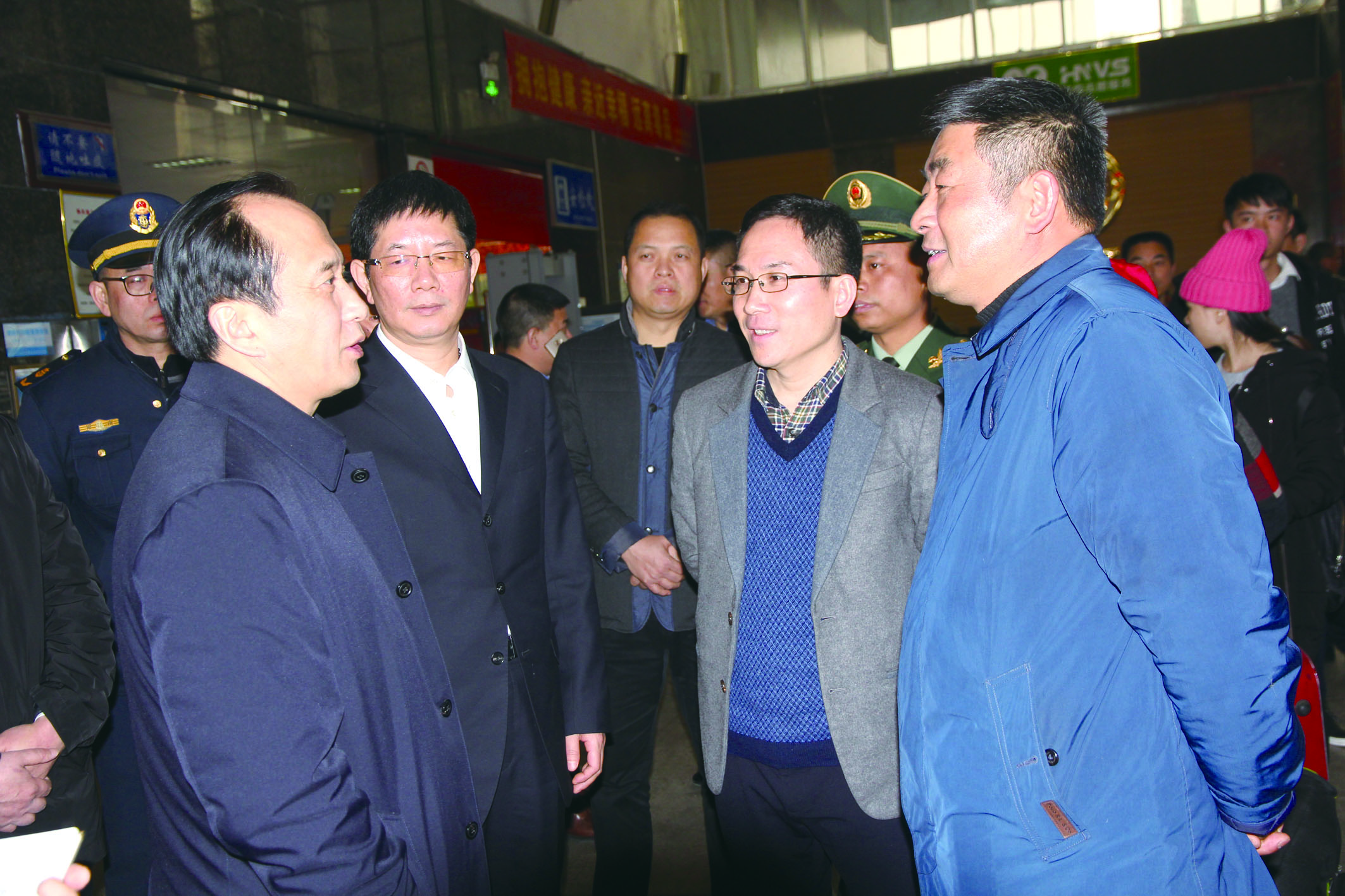 2月8日，副省長(zhǎng)、省公安廳廳長(zhǎng)許顯輝來(lái)我司督導(dǎo)安全生產(chǎn)工作