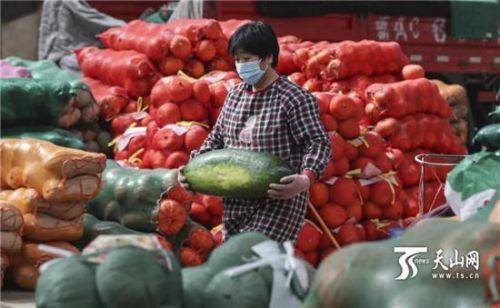 保障供应,新疆九鼎农产品批发市场开启24小时营业模式